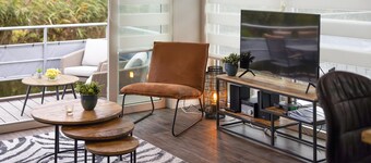 2 bedroom stunning ship in Aalsmeer