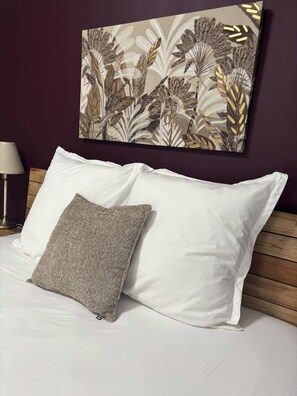 2 chambres, fer et planche à repasser, accès Internet, draps fournis