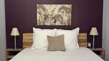 2 quartos, ferros/tábuas de passar roupa, acesso à internet