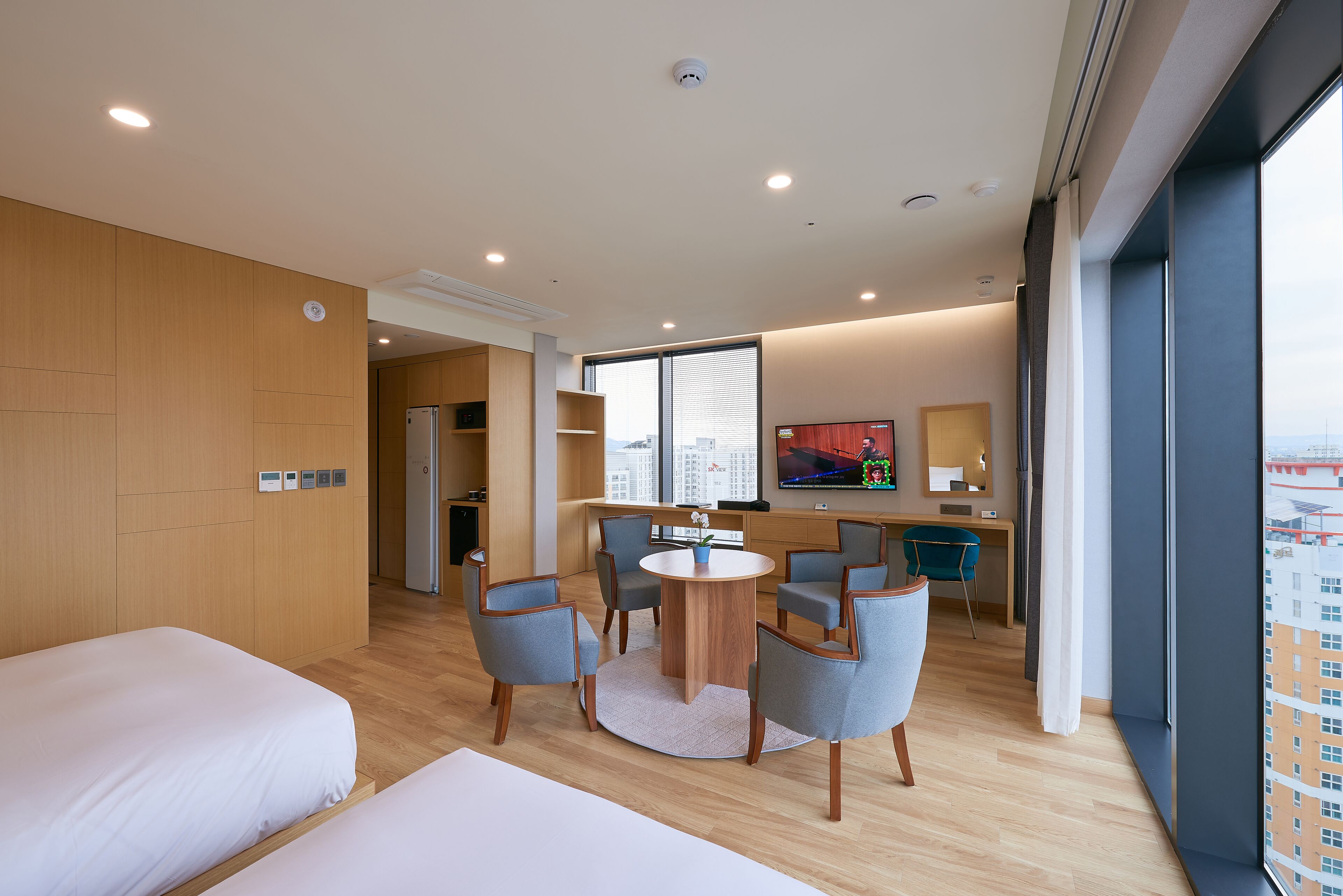 premium bedding, in-room safe, blackout curtains, free wifi