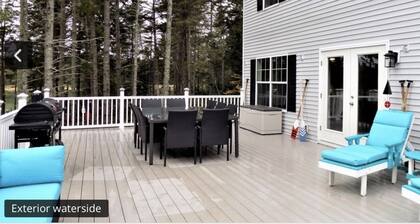 Oceanfront, Waterfront, Family Friendly, Hot Tub, Pets Allowed, Mini Resort