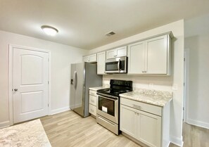 Fridge, microwave, oven, stovetop - Short stay substantial service duplex  (Richmond)