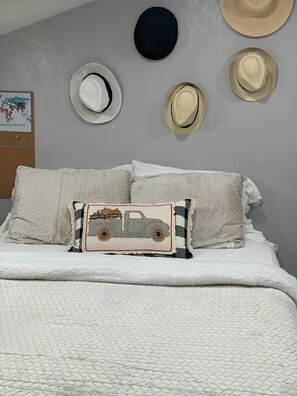 2 bedrooms, iron/ironing board, travel cot, free WiFi