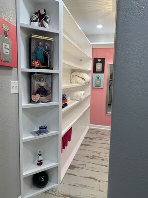 Interior - Apartment with Loft (Brookhaven)