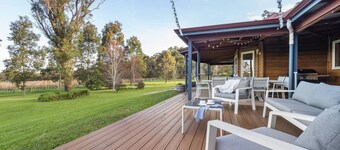 Burton Farmhouse Reconnect with Nature and Family