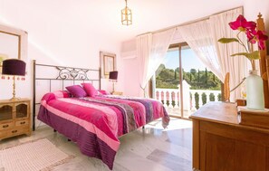 5 quartos, berço de viagem, Wi-Fi de cortesia