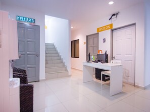 Lobby - OYO 89618 Delegant Hotel (Kuala Lumpur)