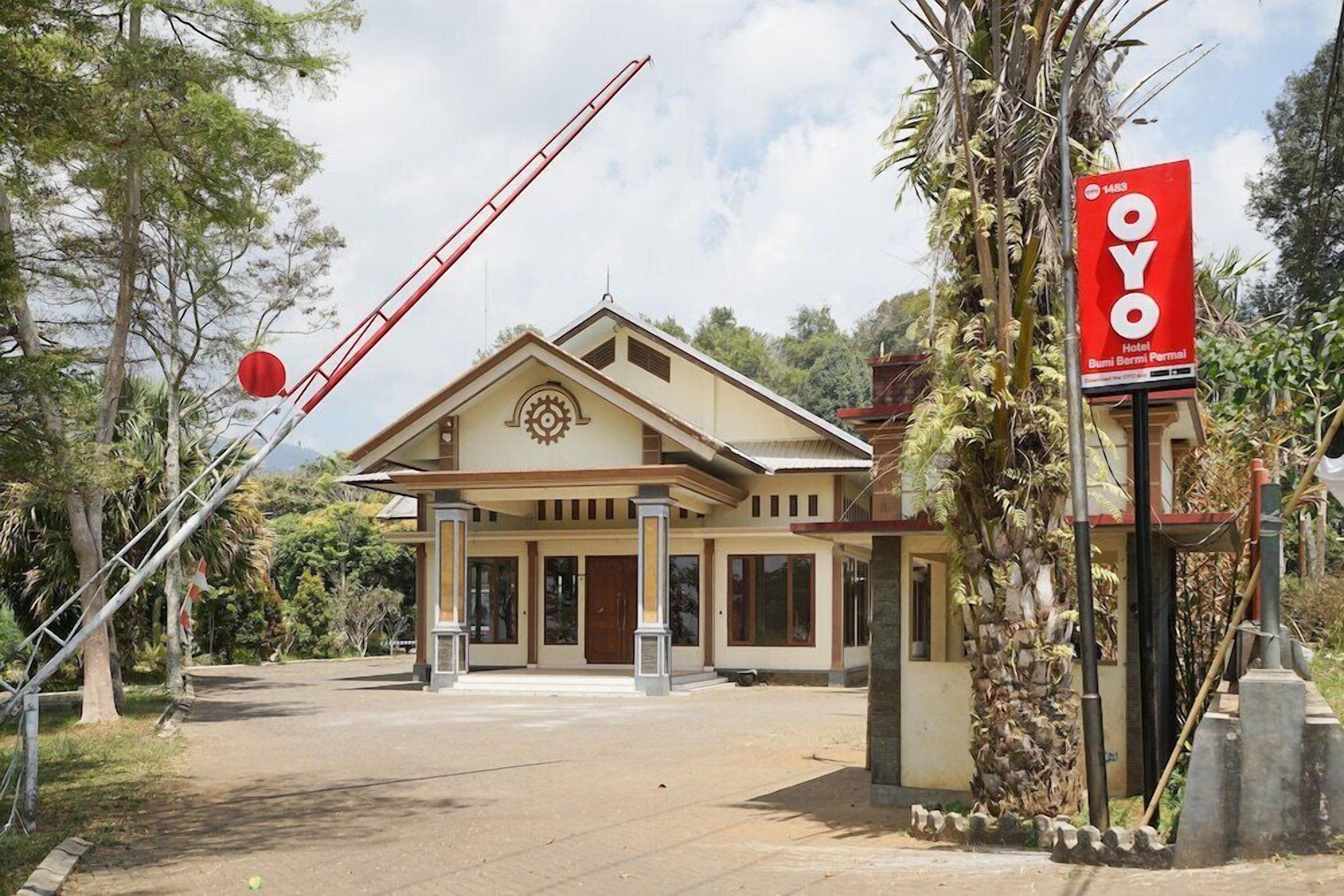 المنشأة من الخارج