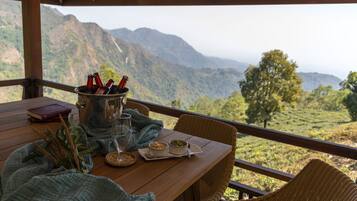 Rom, 1 kingsize-seng (Tea Plantation Villa Room) | Utsikt fra balkong