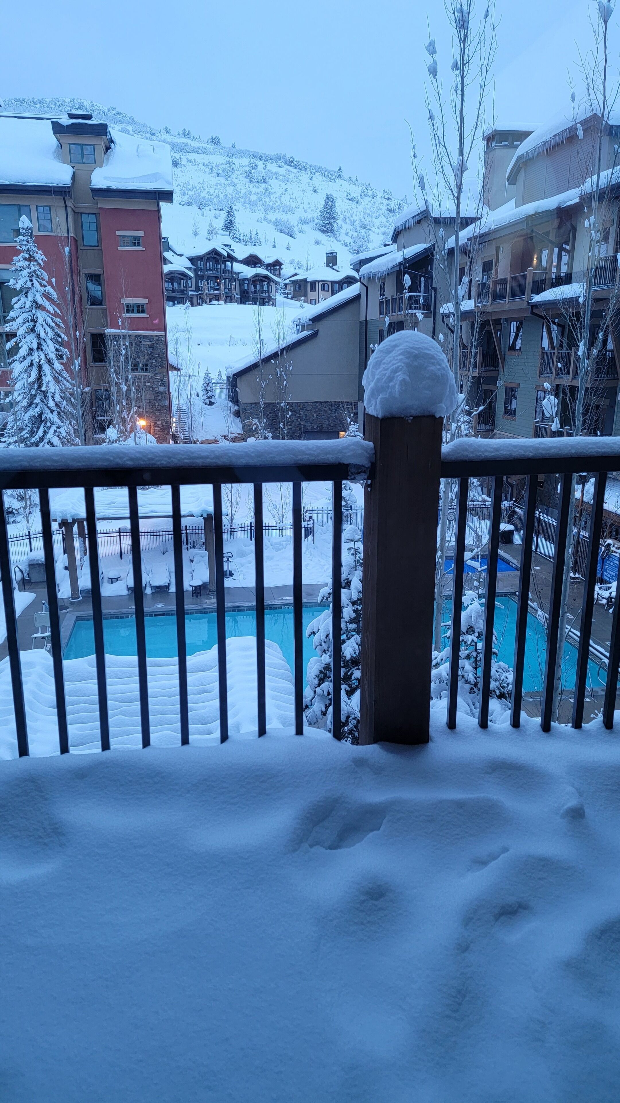 Ski in Ski Out Condo with a Pool and Hot tub 