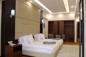 Egyptian cotton sheets, premium bedding, pillow-top beds, minibar - Royal Jewel Al Raml Hotel (Alexandria)