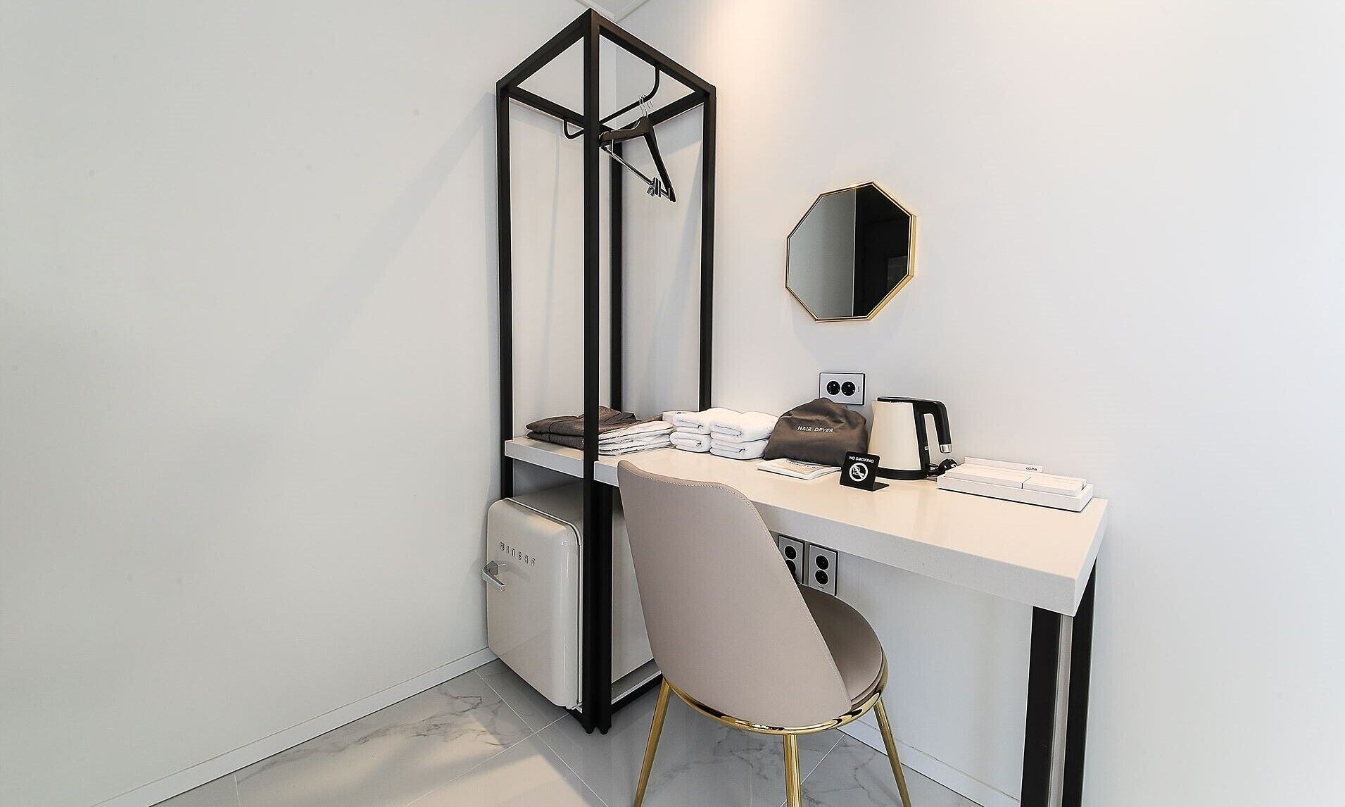 superior double room | 1 bedroom, premium bedding, down duvets, desk