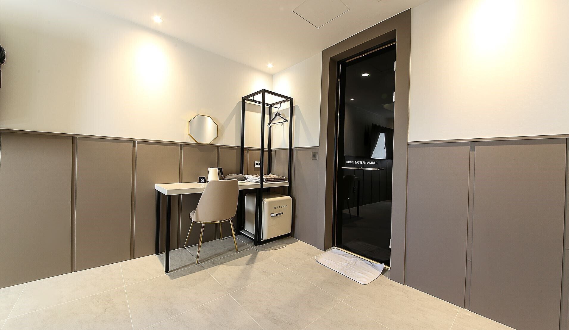 superior double room | 1 bedroom, premium bedding, down duvets, desk