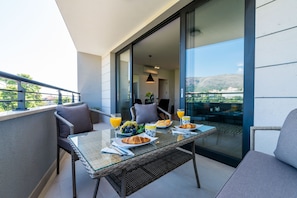 Apartment (Apartment LuNi - Three Bedroom Apartm) | Balkon