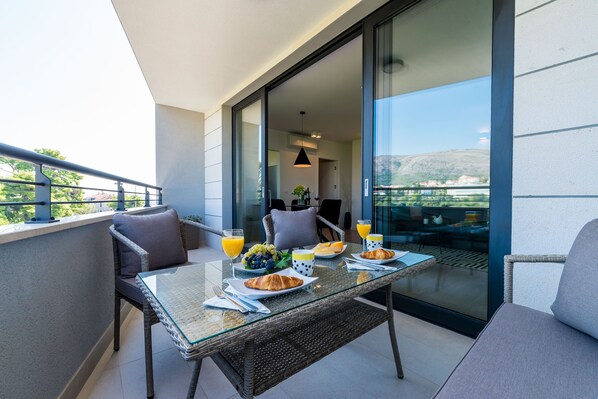 Lägenhet (Apartment LuNi - Three Bedroom Apartm) | Balkong