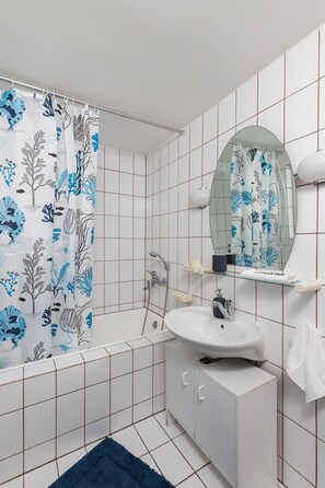 Apartment (Apartment Dubo - One Bedroom Apartmen) | Bathroom