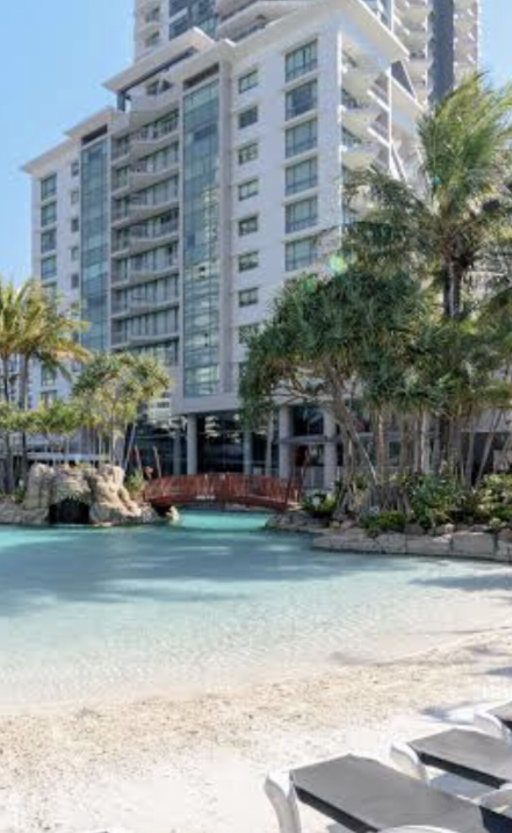 Crown Towers Private Holiday Apartment- Surfers Paradise — image 7