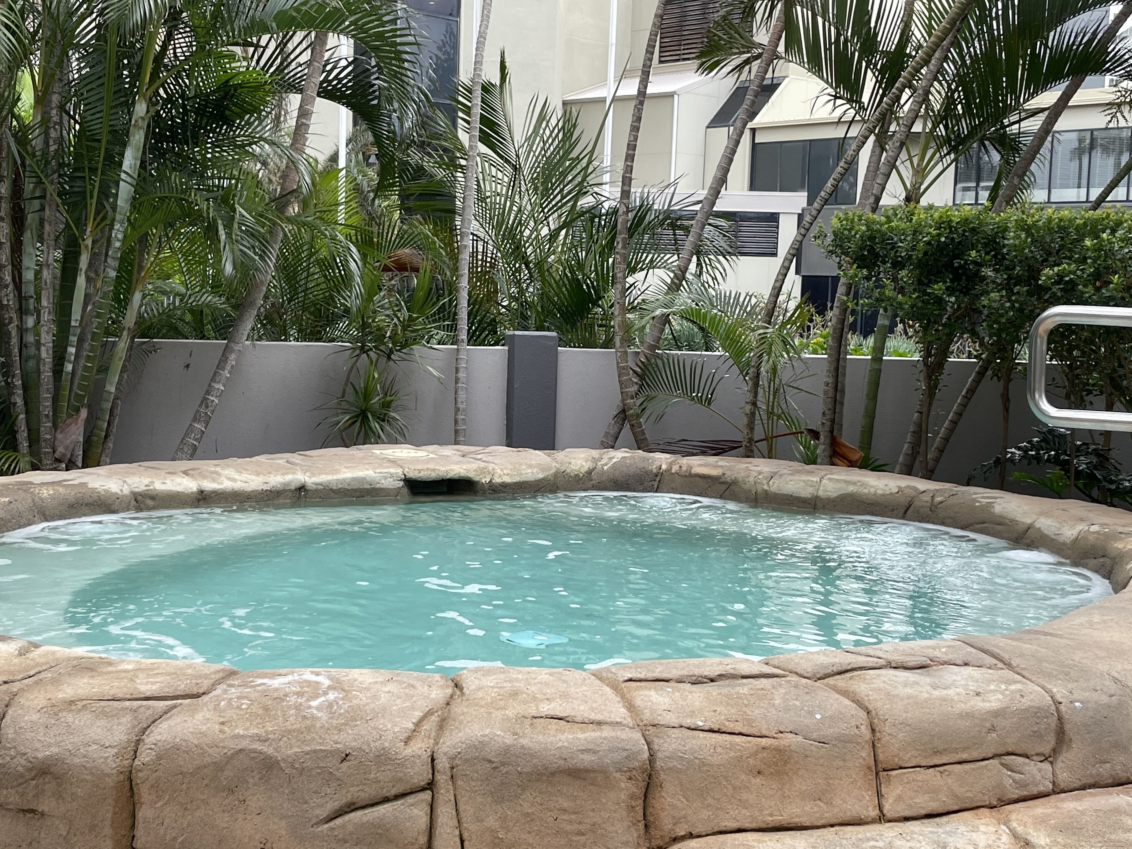 Crown Towers Private Holiday Apartment- Surfers Paradise — image 9