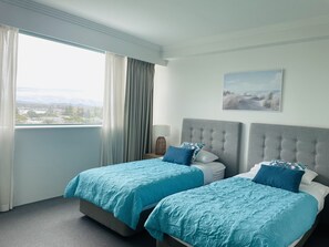 3 bedrooms, in-room safe, iron/ironing board, free WiFi