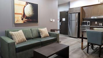 Suite, 1 King Bed, Accessible, Kitchen (with Sofabed)