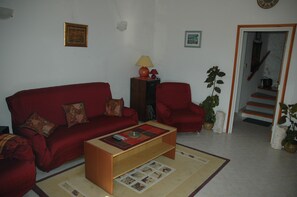 Apartment (Two-Bedroom Apartment with Terrace) | Living room | TV - Apartment Vukorep (Dubrovnik)