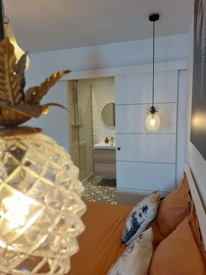 1 Schlafzimmer, schallisolierte Zimmer, Bügeleisen/Bügelbrett