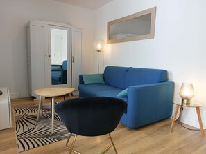 TV - Le Bompard*** 50 m² Art Deco villa with garden (Rodez)