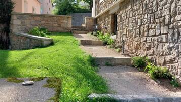 Enceinte de lâhĂ©bergement