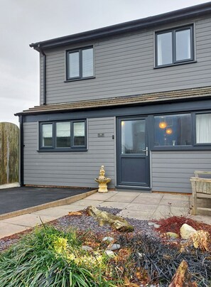 Exterior detail - Swn Y Tonnau, Sound of the Waves in Tywyn (Tywyn)