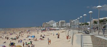 Gîte in the heart of an artists' village - close to the ocean - marsh views