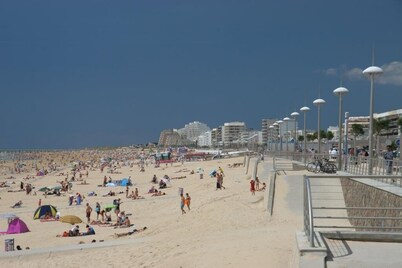 Gîte in the heart of an artists' village - close to the ocean - marsh views