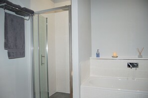 Shower, towels