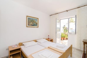 Quarto duplo (Twin Room with Balcony) | 3 quartos, Wi-Fi de cortesia