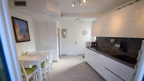 Apartment (Two Bedroom Apartment with Partial Se) | Private kitchen - Apartments Šulić - Apartment Sea Corner  (Dubrovnik)