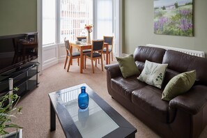 Apartment | Living room | Flat-screen TV - Diamond Three (Saltburn-by-the-Sea)
