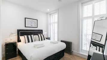 Standard One Bedroom Apartment | Soundproofing, cots/infant beds, free WiFi, bed sheets