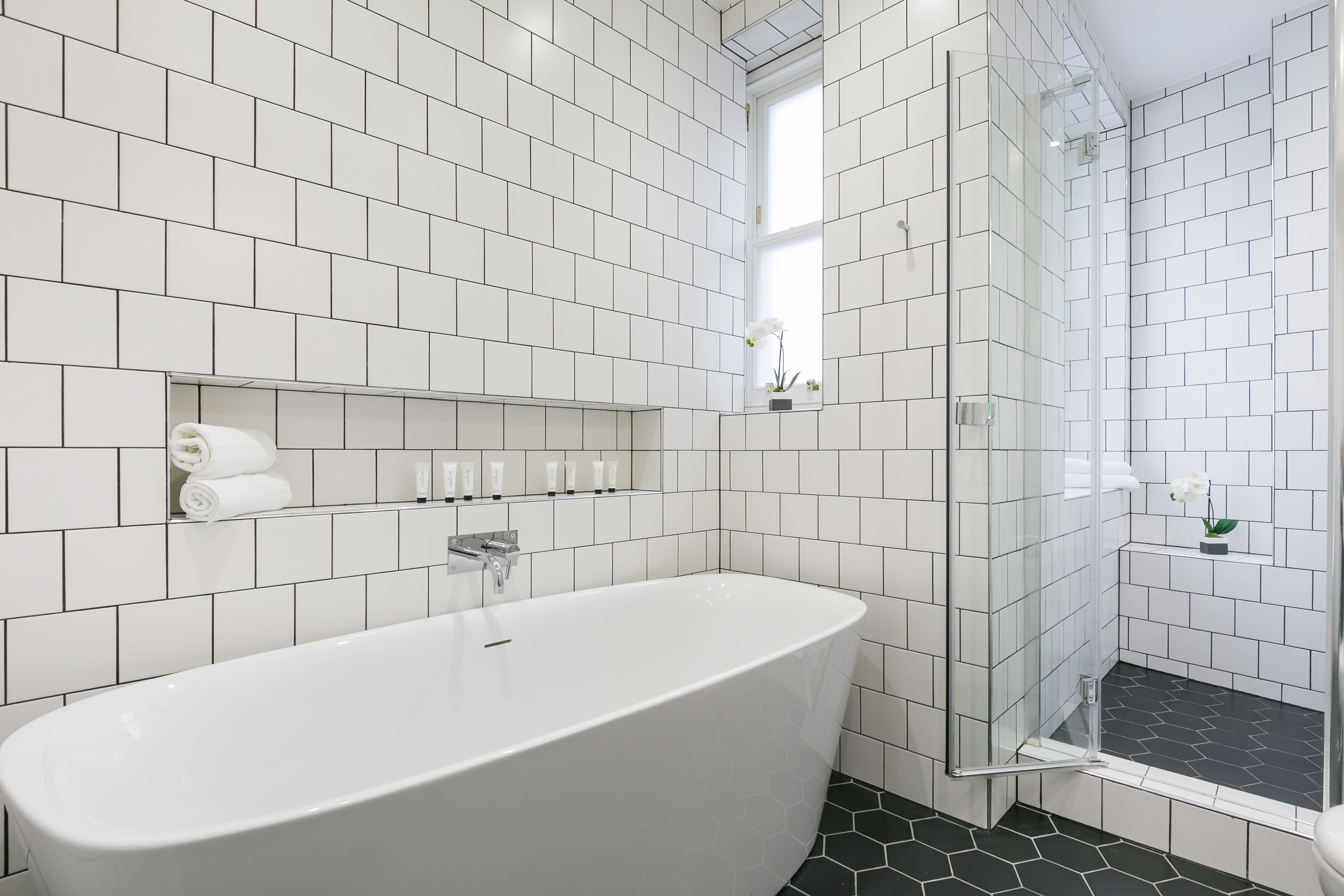Penthouse Deluxe, 3 chambres, balcon | Salle de bain | Articles de toilette gratuits