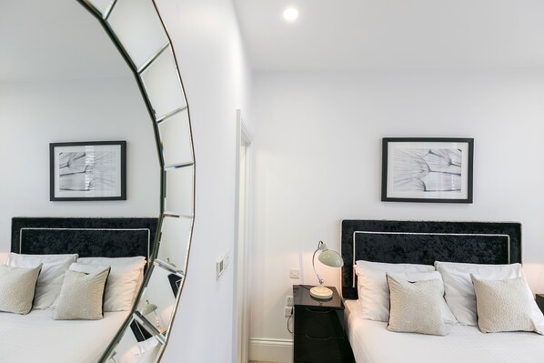 Leilighet – superior, 2 soverom | Lydisolert, barnesenger, wi-fi (inkludert) og sengetøy