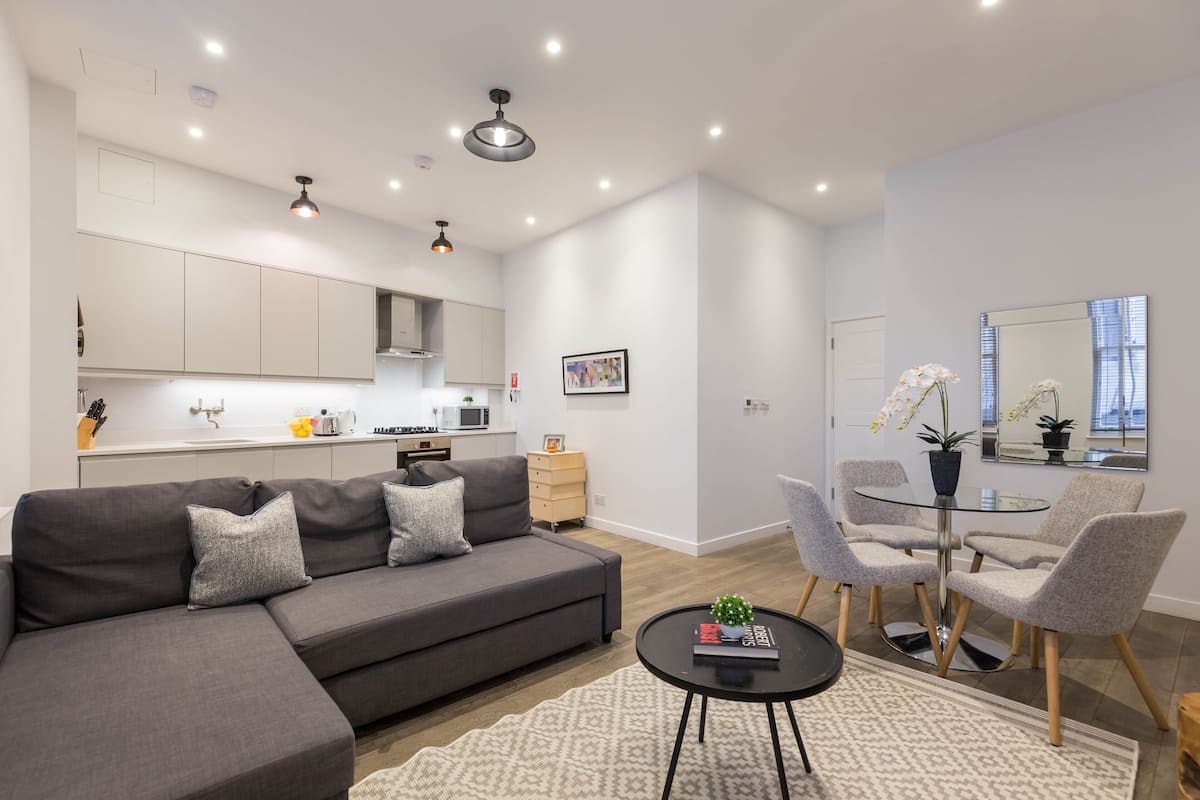 Appartement Supérieur | Coin séjour | Télévision à écran plat