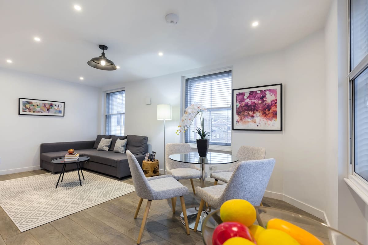 Appartement Standard | Coin séjour | Télévision à écran plat