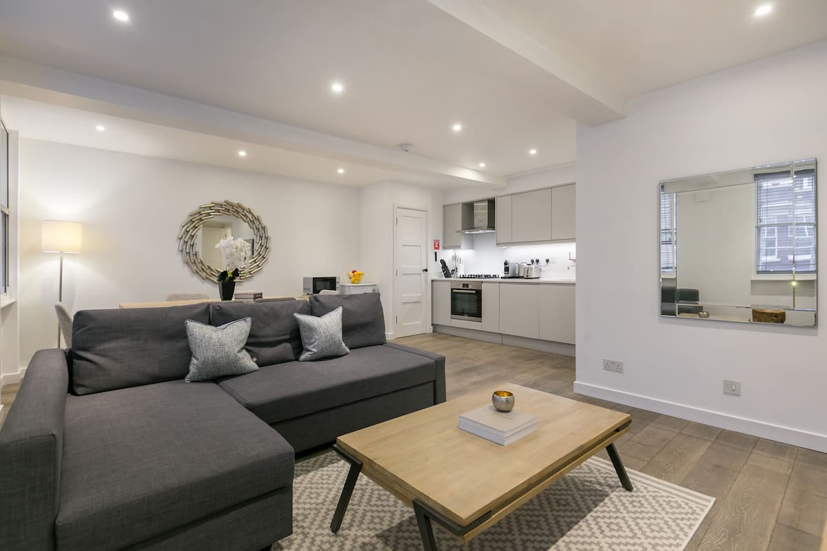 Appartement Supérieur, 2 chambres | Coin séjour | Télévision à écran plat