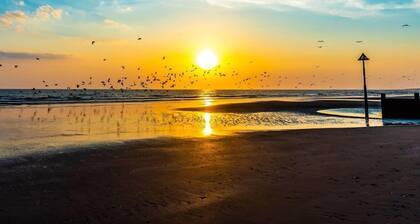 Beach Front Apartment in Tywyn