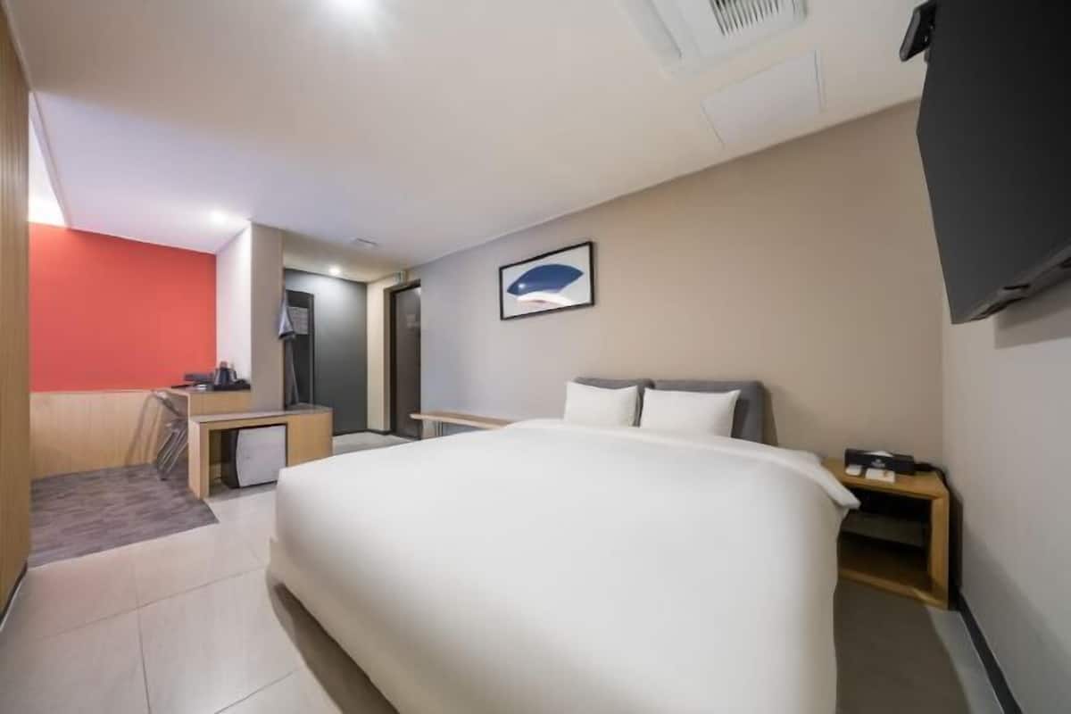 Ropa de cama de alta calidad, edredones de plumas, escritorio