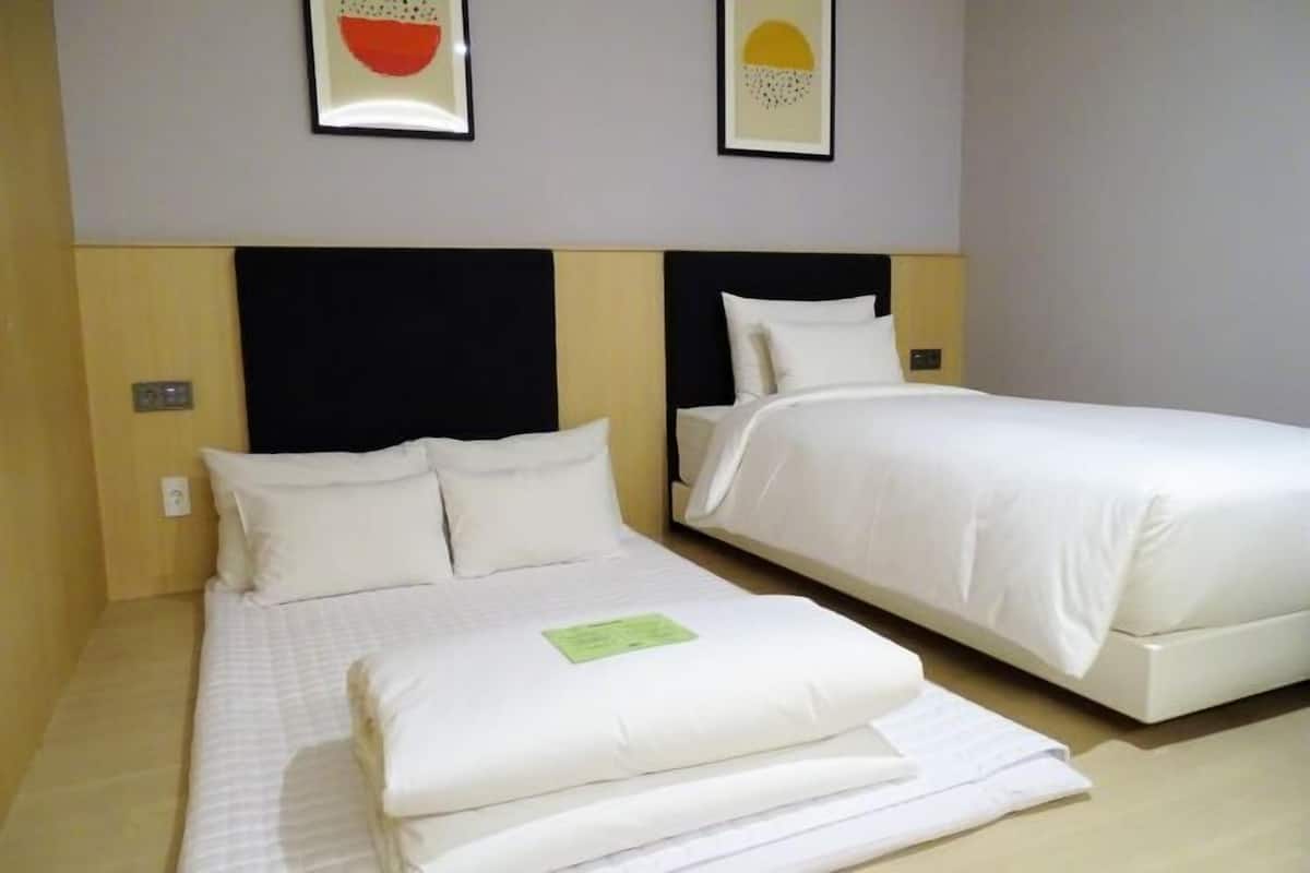 Ropa de cama de alta calidad, edredones de plumas, escritorio