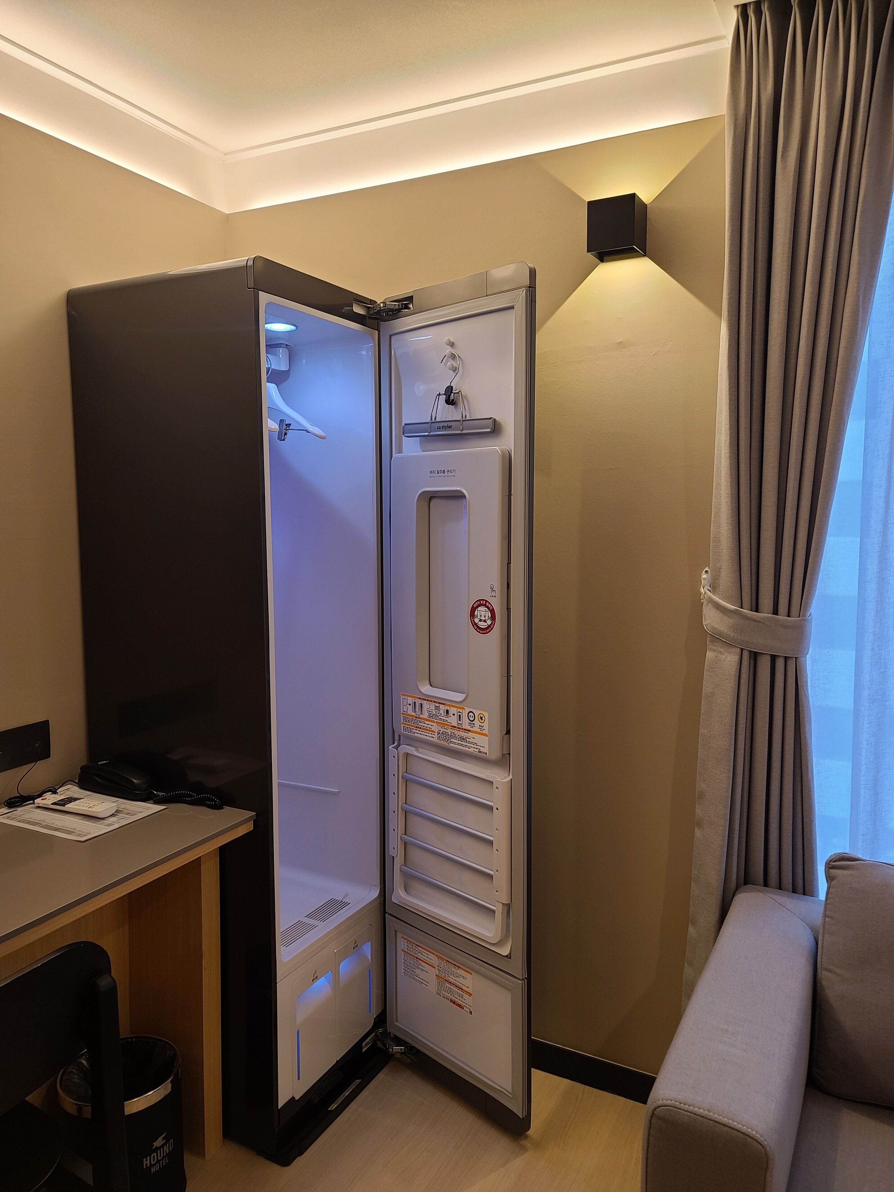 1 bedroom, premium bedding, down duvets, desk