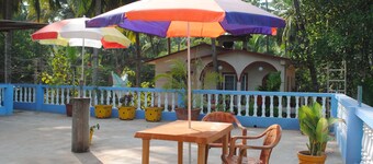 LEMONDROP TWIN BEDDED ROOM with open terrace