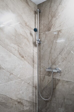 Classic Apartment | Bathroom | Shower