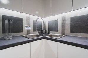 Private kitchen - Athens Vibe-Minimalist Aptm in Pagrati (Athens)