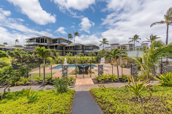 المنشأة من الخارج