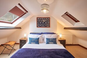 Cottage | 2 bedrooms, premium bedding, free WiFi, bed sheets - Apothecary Cottage (Whitby)